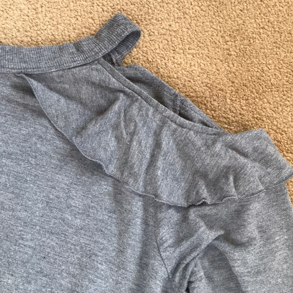 ⭐️⭐️Cold Shoulder Knit Top Express One Eleven Size XS - Picture 3 of 16